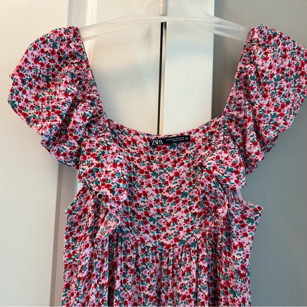Zara Flowery Dress XS